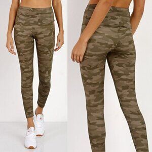 NEW Onzie Camo Print High Waisted Leggings Moss Camo Green Size S